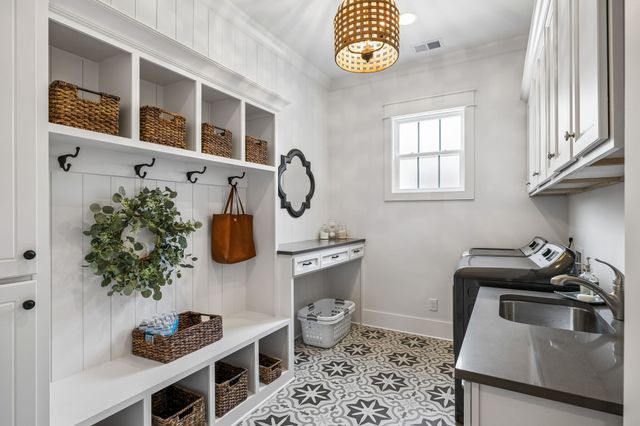 290 Stephens Valley Blvd, E, Nashville, TN 37221