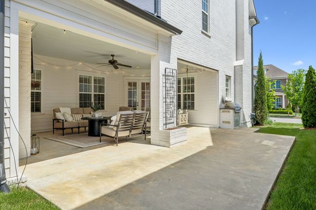 290 Stephens Valley Blvd, E, Nashville, TN 37221
