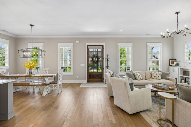 290 Stephens Valley Blvd, E, Nashville, TN 37221