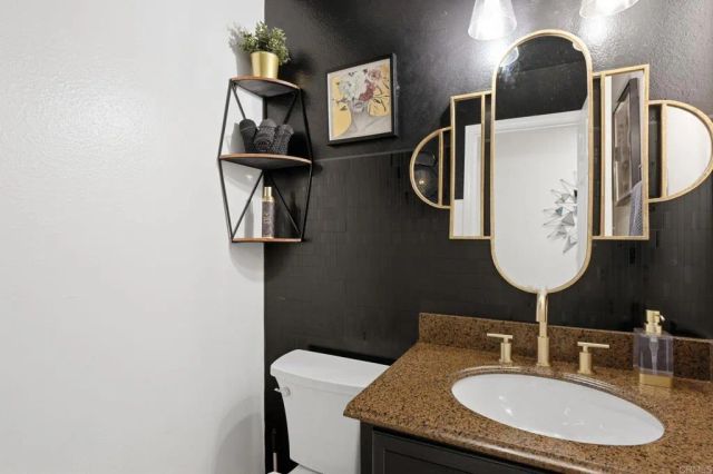 2455 Clearcrest Lane, Fallbrook, CA 92028