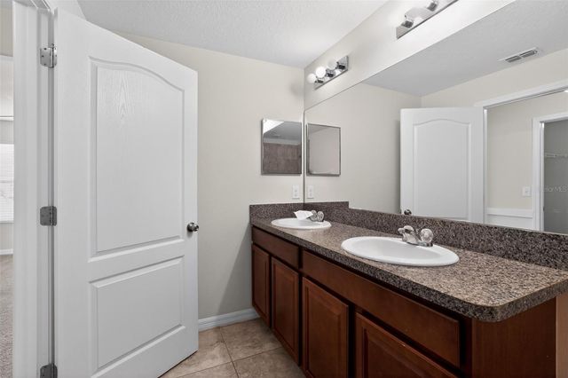 2224 GOLDEN FALCON DRIVE, Ruskin, FL 33570