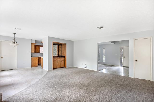 2130 Lake Hills Drive, Houston, TX 77339