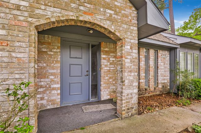 2130 Lake Hills Drive, Houston, TX 77339