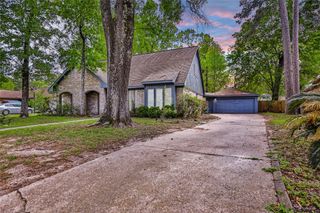 2130 Lake Hills Drive, Houston, TX 77339