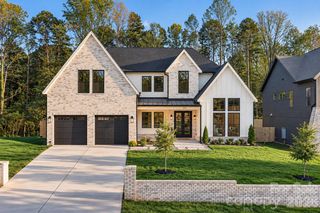 215 Smithfield Drive, Charlotte, NC 28270