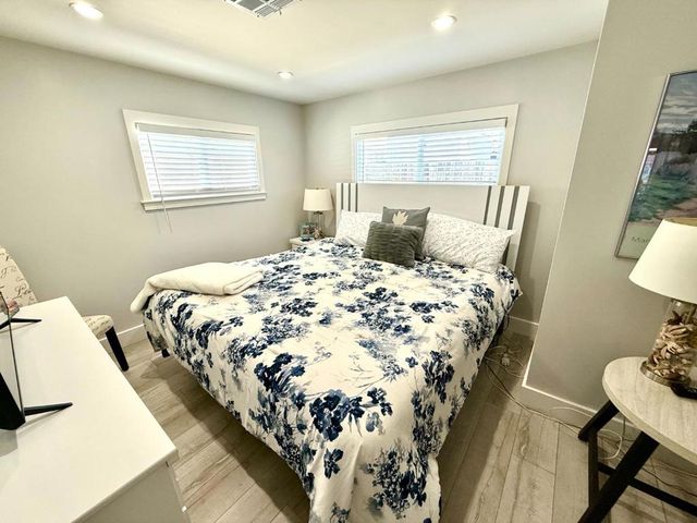 8 Lighthouse Rd, Half Moon Bay, CA 94019