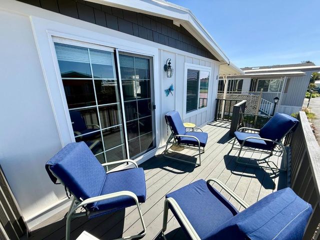 8 Lighthouse Rd, Half Moon Bay, CA 94019