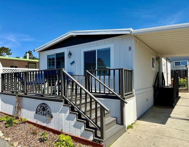 8 Lighthouse Rd, Half Moon Bay, CA 94019