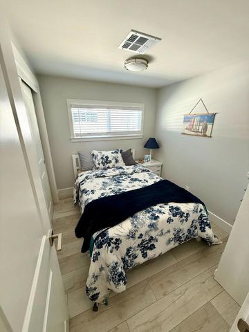 8 Lighthouse Rd, Half Moon Bay, CA 94019