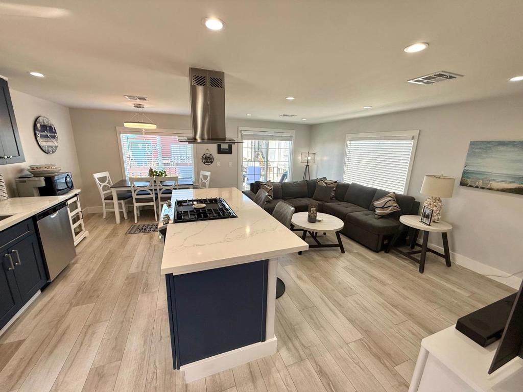 Image 3 of property listing at 8 Lighthouse Rd, Half Moon Bay, CA 94019