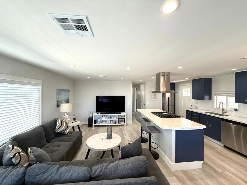 Image 5 of property listing at 8 Lighthouse Rd, Half Moon Bay, CA 94019