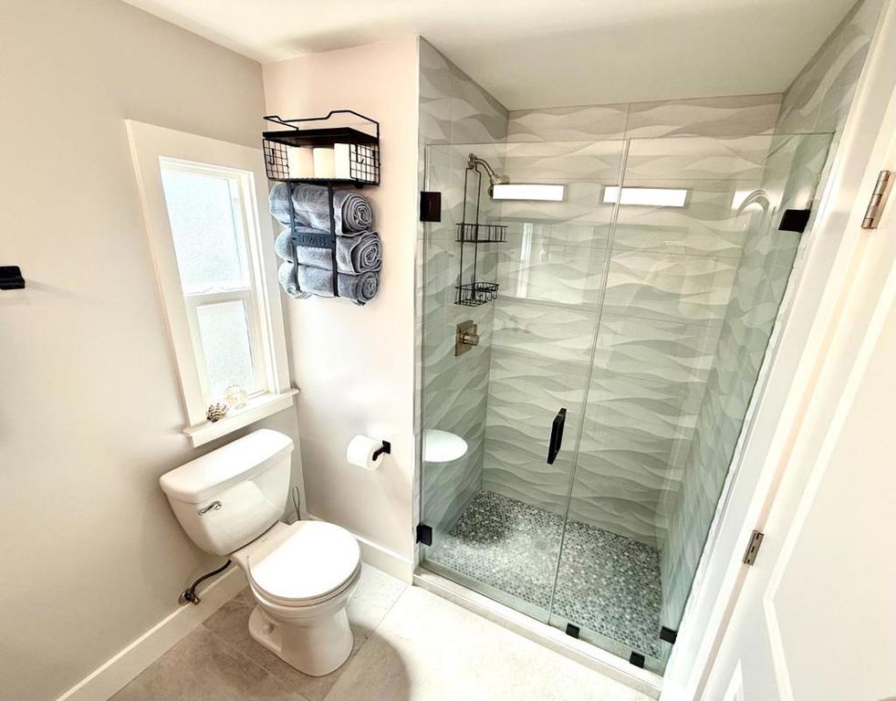 Image 9 of property listing at 8 Lighthouse Rd, Half Moon Bay, CA 94019