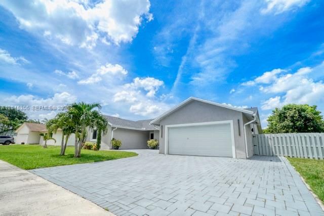 15810 N Wind Cir, Sunrise, FL 33326