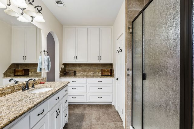 302 Denton Drive, Roanoke, TX 76262