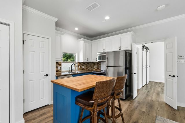 302 Denton Drive, Roanoke, TX 76262