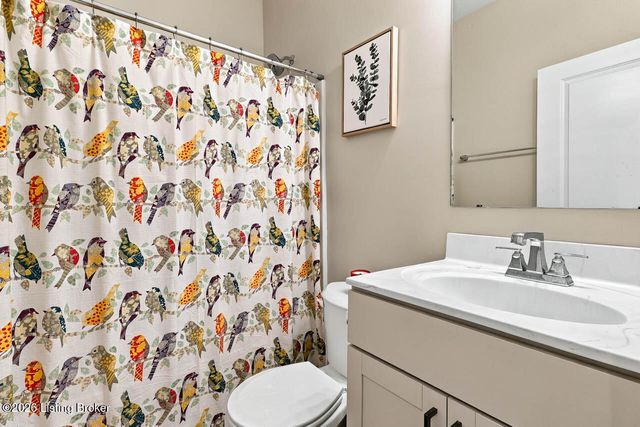 6530 Oak Village Dr, Louisville, KY 40228