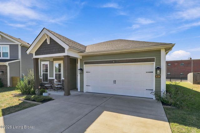 6530 Oak Village Dr, Louisville, KY 40228