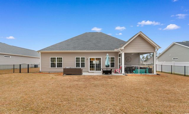 208 Baylee Circle, Galivants Ferry, SC 29544