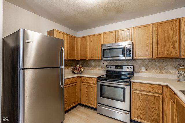 12084 E 141st Street, Noblesville, IN 46060