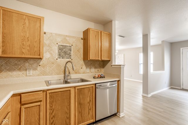 12084 E 141st Street, Noblesville, IN 46060