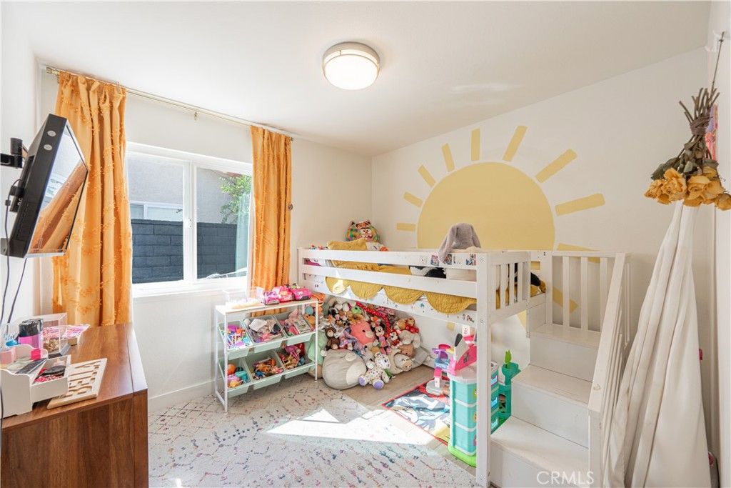 Image 12 of property listing at 27706 Hartford, Castaic, CA 91384