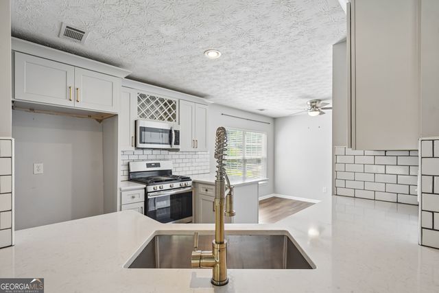 2213 Skylar Leigh Drive, Buford, GA 30518