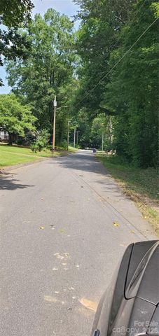 523 Crowell Avenue, Statesville, NC 28677