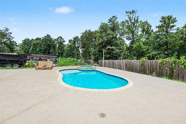 17136 Fm 1484 Road, Conroe, TX 77303
