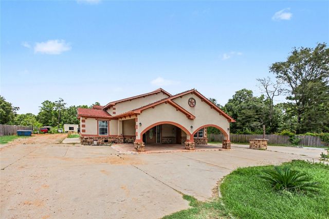 17136 Fm 1484 Road, Conroe, TX 77303