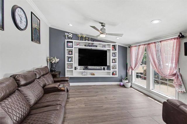 17136 Fm 1484 Road, Conroe, TX 77303
