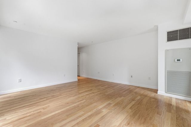 80 Broad Street 302, Boston, MA 02110