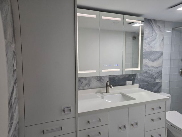1035 Hillsboro Mile 32, Hillsboro Beach, FL 33062