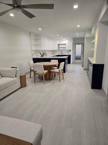 1035 Hillsboro Mile 32, Hillsboro Beach, FL 33062