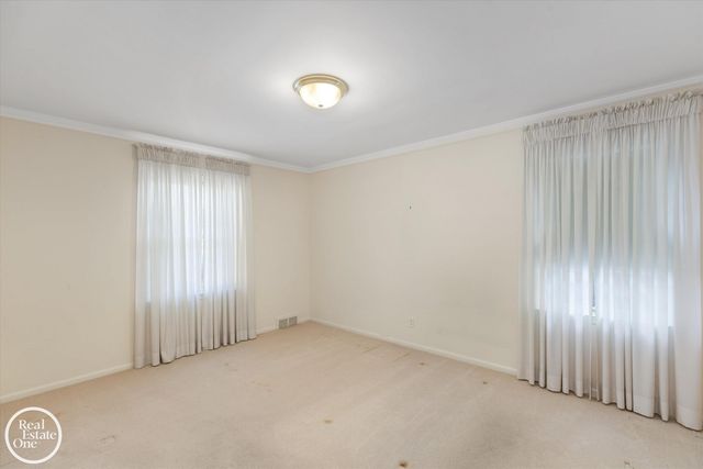 785 Barrington Road, Grosse Pointe Park, MI 48230