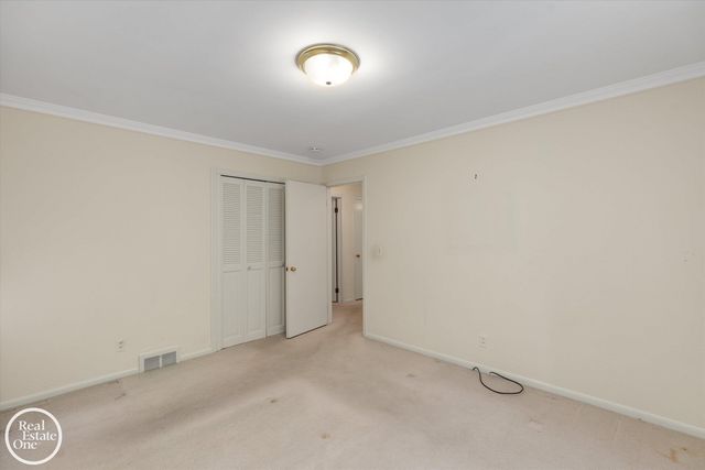 785 Barrington Road, Grosse Pointe Park, MI 48230