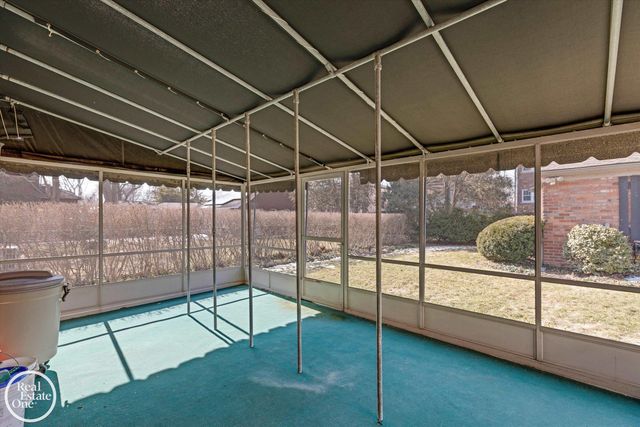 785 Barrington Road, Grosse Pointe Park, MI 48230