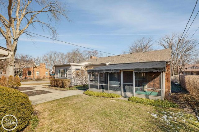 785 Barrington Road, Grosse Pointe Park, MI 48230