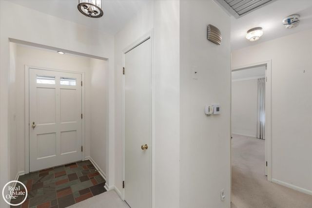 785 Barrington Road, Grosse Pointe Park, MI 48230