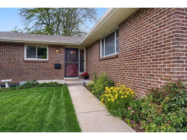 2723 S Fenton St, Denver, CO 80227