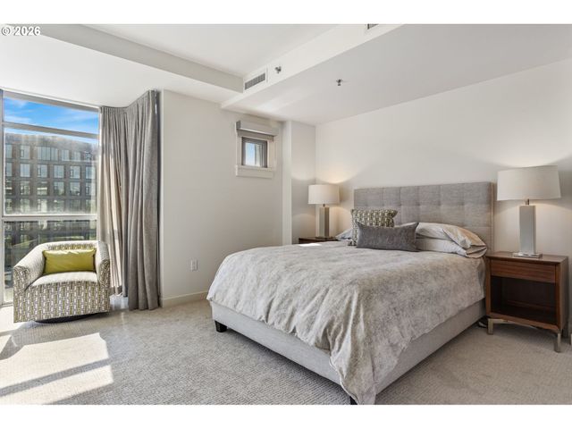 1310 Nw NAITO Pkwy 707, Portland, OR 97209