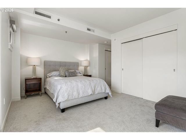 1310 Nw NAITO Pkwy 707, Portland, OR 97209