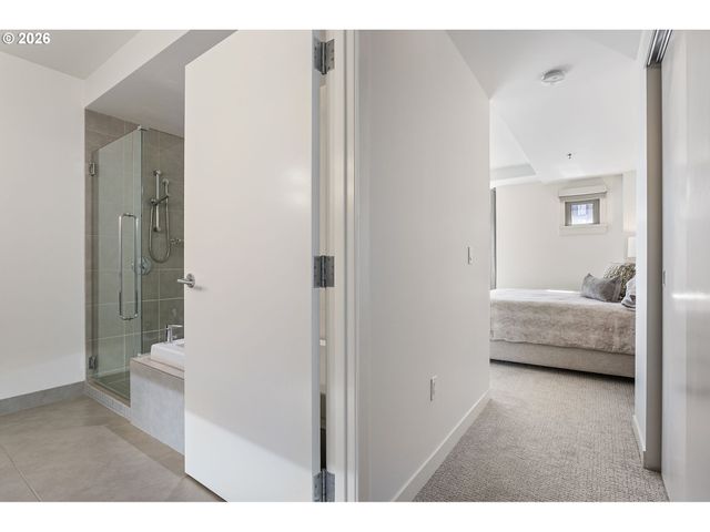 1310 Nw NAITO Pkwy 707, Portland, OR 97209