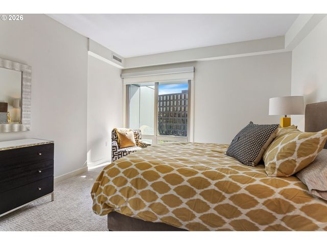 1310 Nw NAITO Pkwy 707, Portland, OR 97209