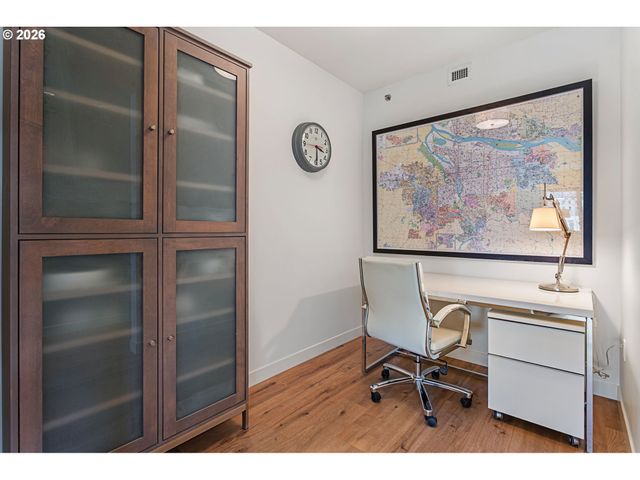 1310 Nw NAITO Pkwy 707, Portland, OR 97209