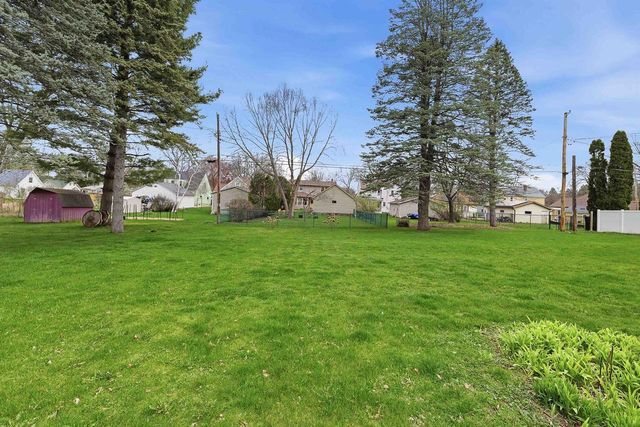 612 W Mackie Street, Beaver Dam, WI 53916