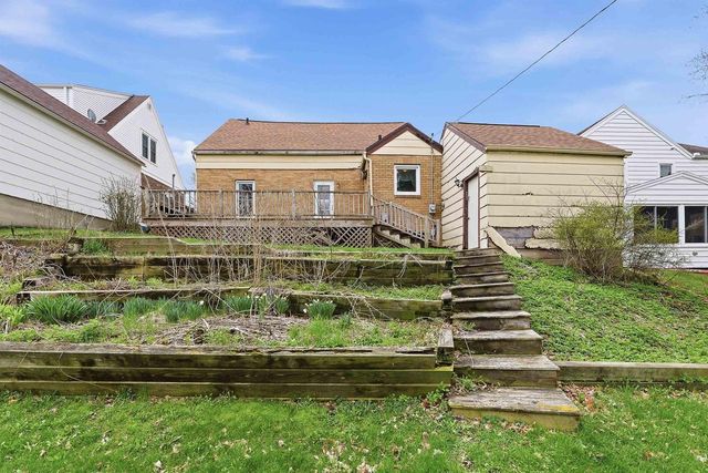 612 W Mackie Street, Beaver Dam, WI 53916