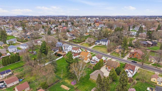 612 W Mackie Street, Beaver Dam, WI 53916