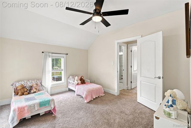 915 Main Street, Fenton, MI 48430