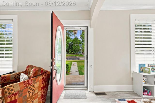 915 Main Street, Fenton, MI 48430