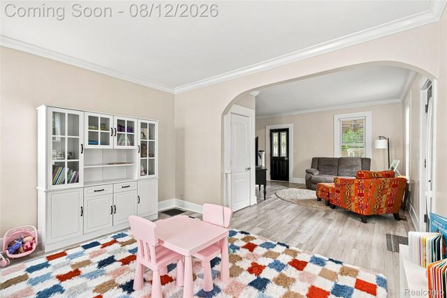 915 Main Street, Fenton, MI 48430